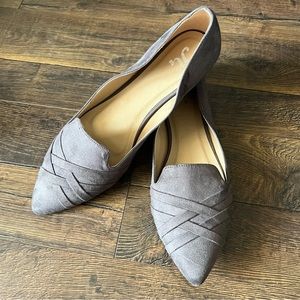 NWOT Journee Collection Pointy Toe Flats